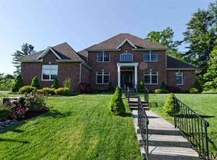 1 Olympus Ct, Albany, NY 12208