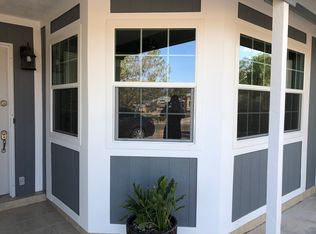 525 7th Ave NE, Rio Rancho, NM 87124