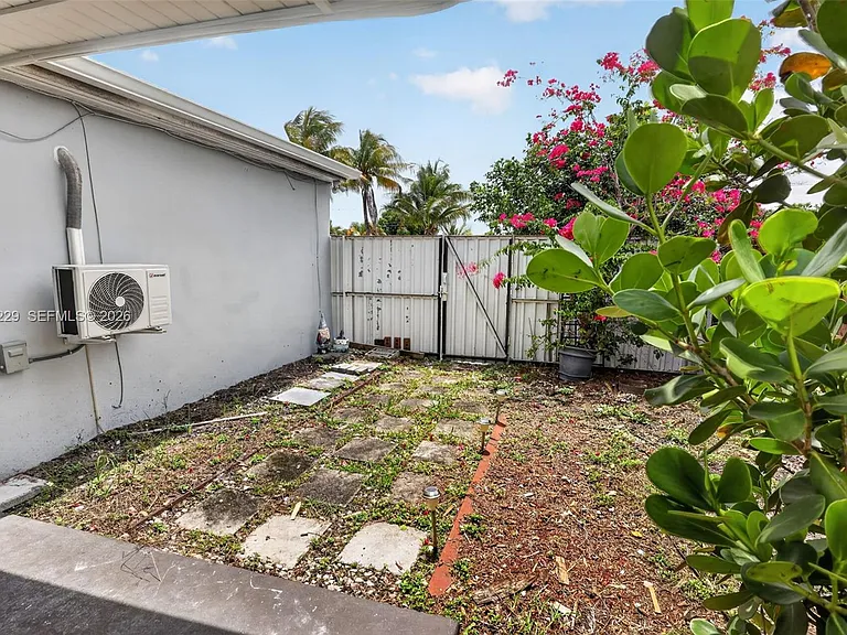 17001 NW 53rd Ct — Photo 51