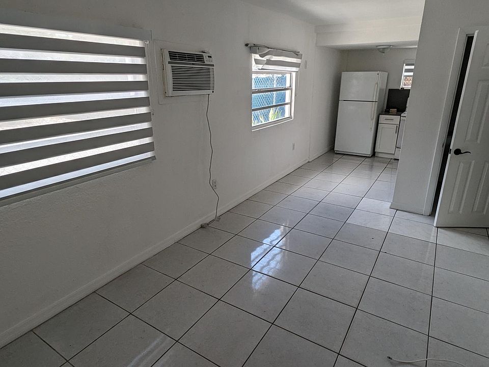 1st image of 1652 NW 1st St #4-A