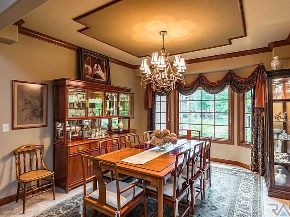 4th image of 2212 W Black Rock Cir