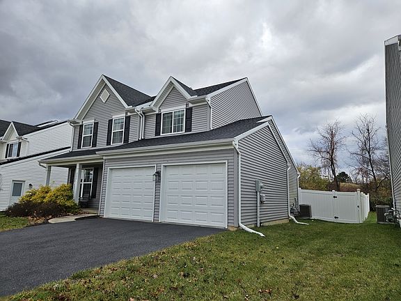 2nd image of 227 Barrington Ln