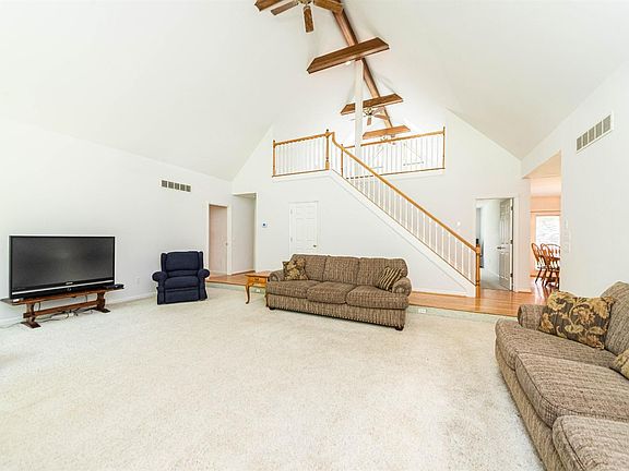 4th image of 3527 Rogers Ln