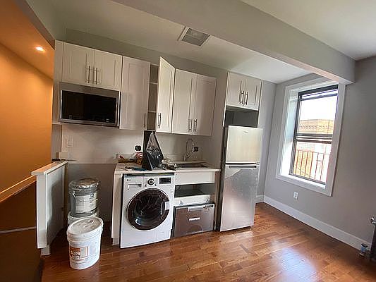 1st image of 101 Woodruff Ave APT 6
