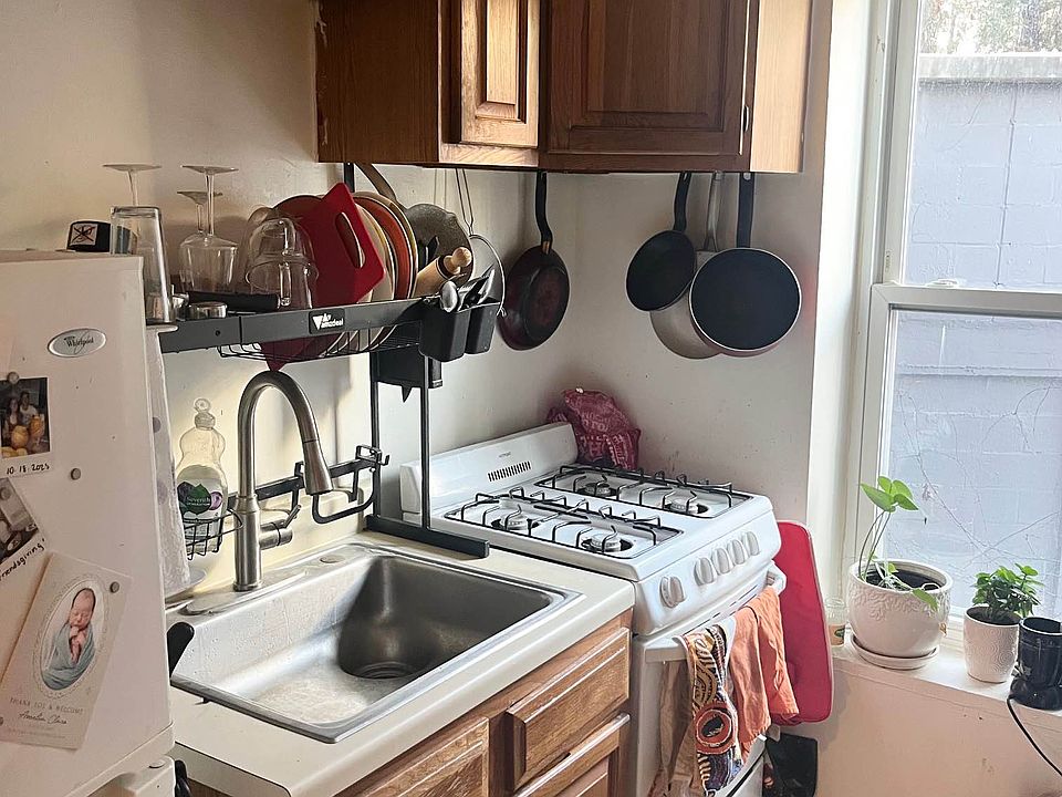1st image of 31 Withers St APT 2R