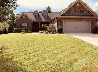 1102 Hampstead Ln, Opelika, AL 36801