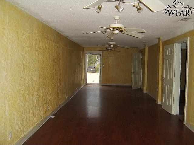 1st image of 1907 Kemp Blvd