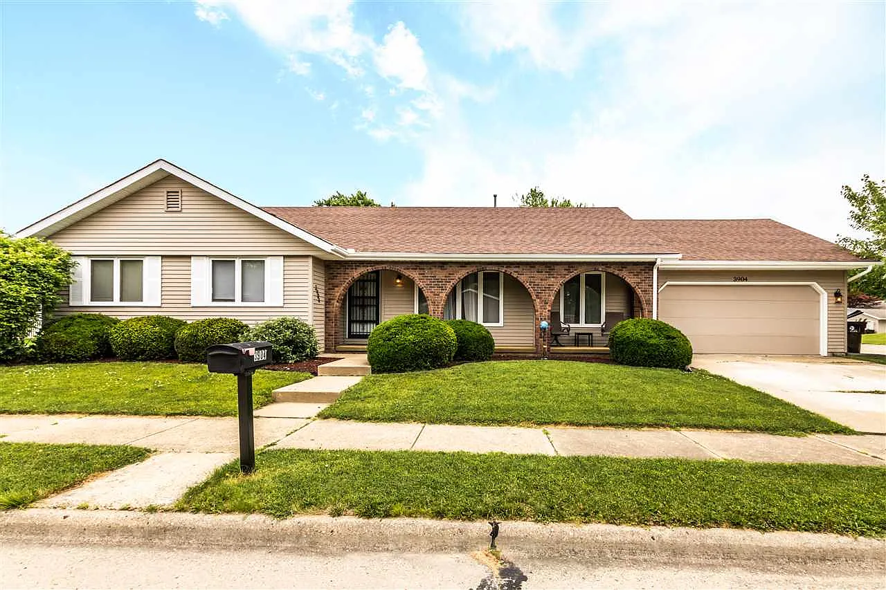 3904 N Marbleway Dr photo 1