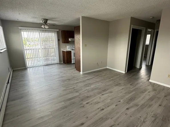 4417 Parkview Drive, 4417 Parkview Dr APT 3, Cheyenne, WY 82001