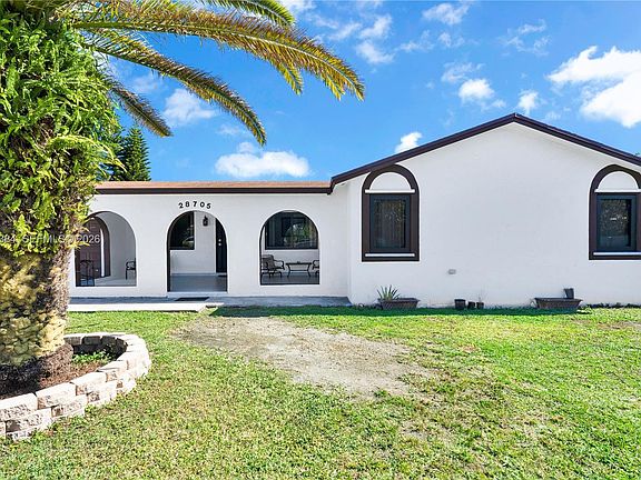 3rd image of 28705 SW 142nd Ct
