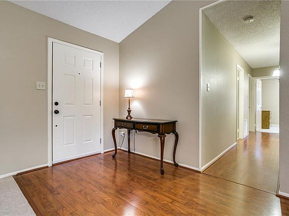3rd image of 6713 Vero Dr