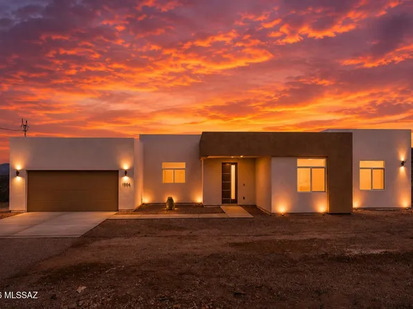 1564 Pinguinos Ct, Rio Rico, AZ 85648