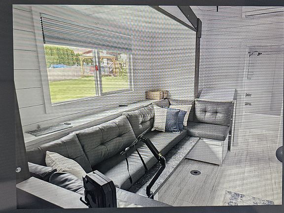 4th image of 534 S Bret Ave