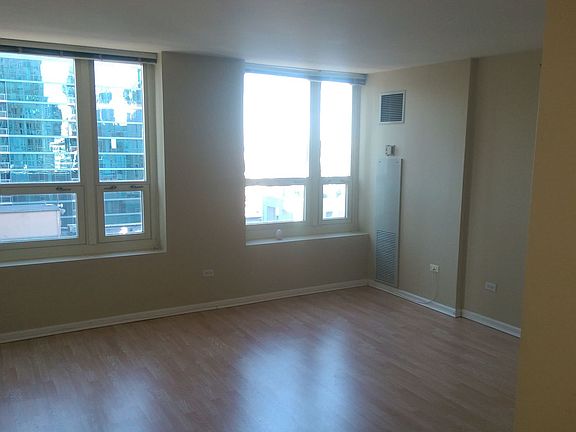 2nd image of 345 N La Salle Dr APT 2709