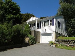 66 Green End Ave, Middletown, RI 02842