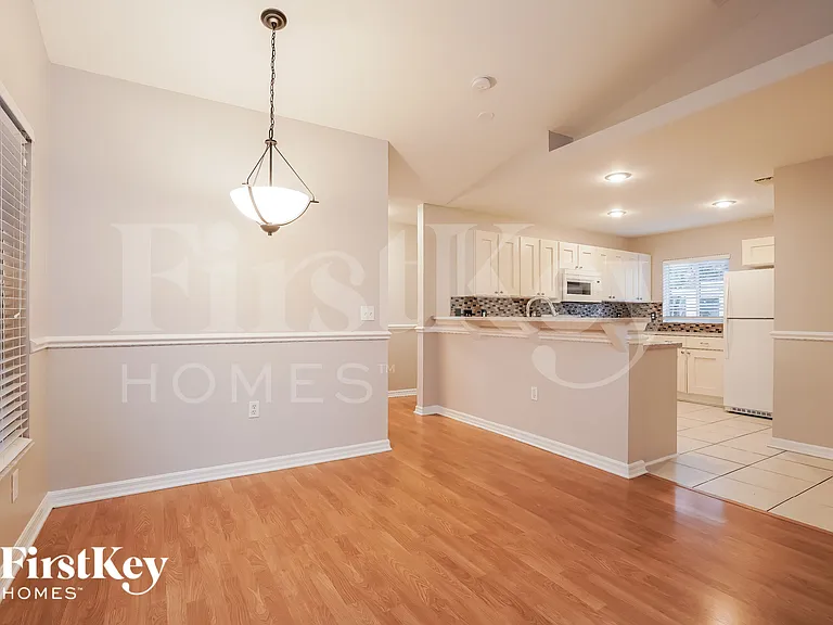 5003 Barth St — Photo 4