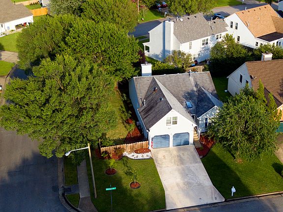 4th image of 2000 Pheasant Hill Ct
