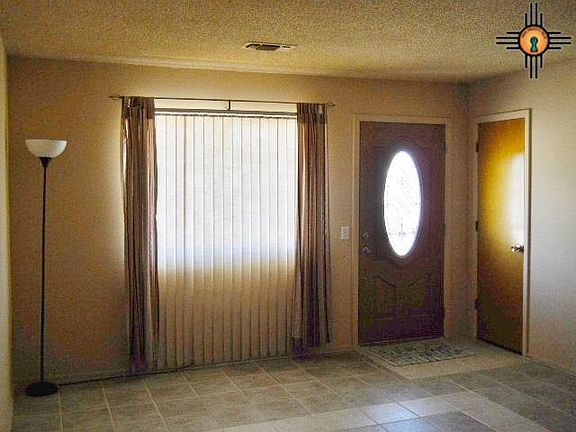 2nd image of 380 W 8th Ave