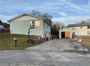 6 Orchard Cir, Lewiston, ME 04240