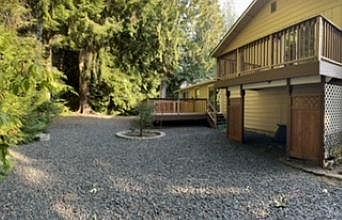 3rd image of 2245 Lakemoor Dr SW