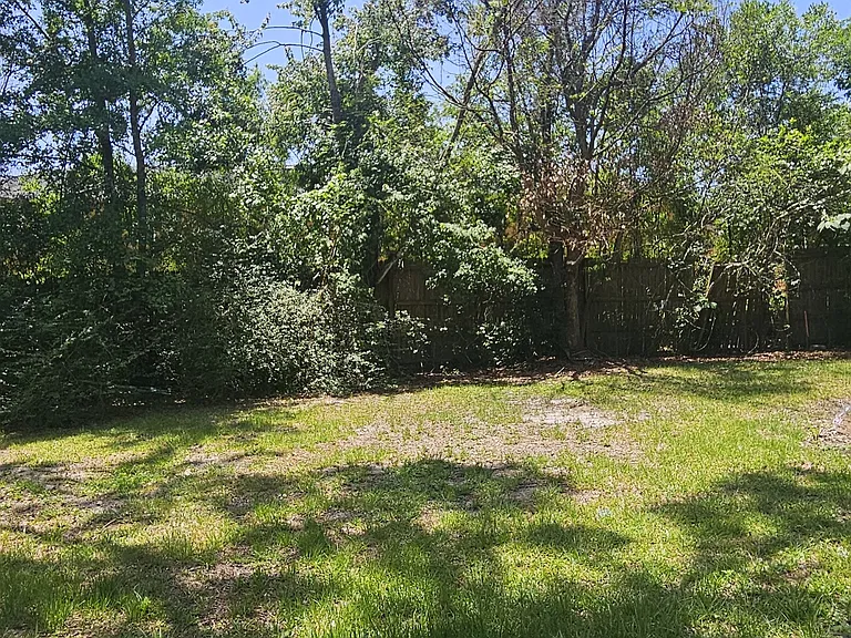 6814 Tinkerbell Ln — Photo 20