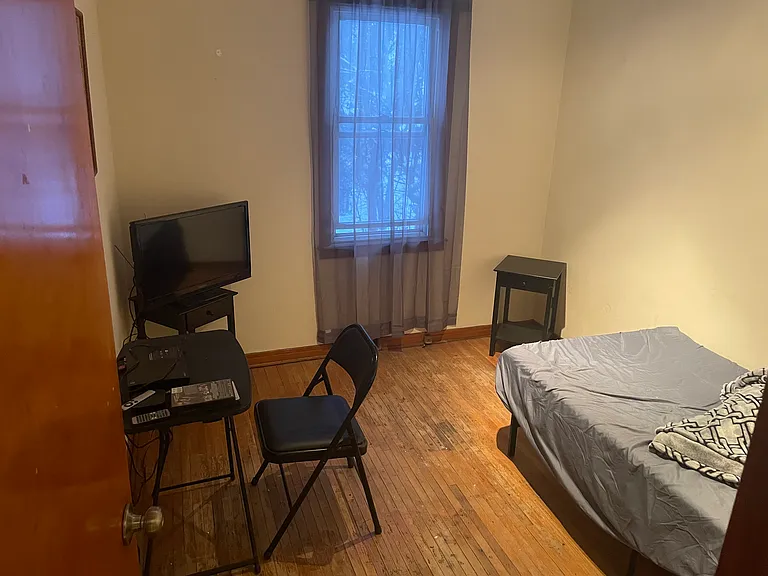 1125 College Ave — Photo 6