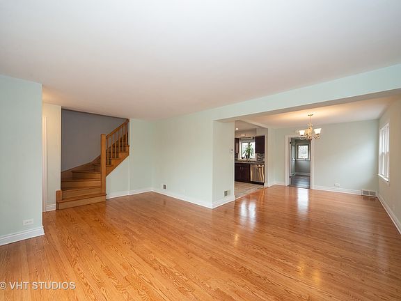 4th image of 8337 N Oriole Ave