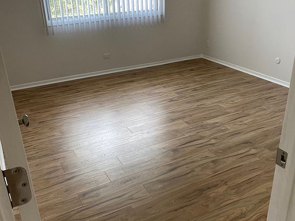 3rd image of 308 Dawn Ct APT B