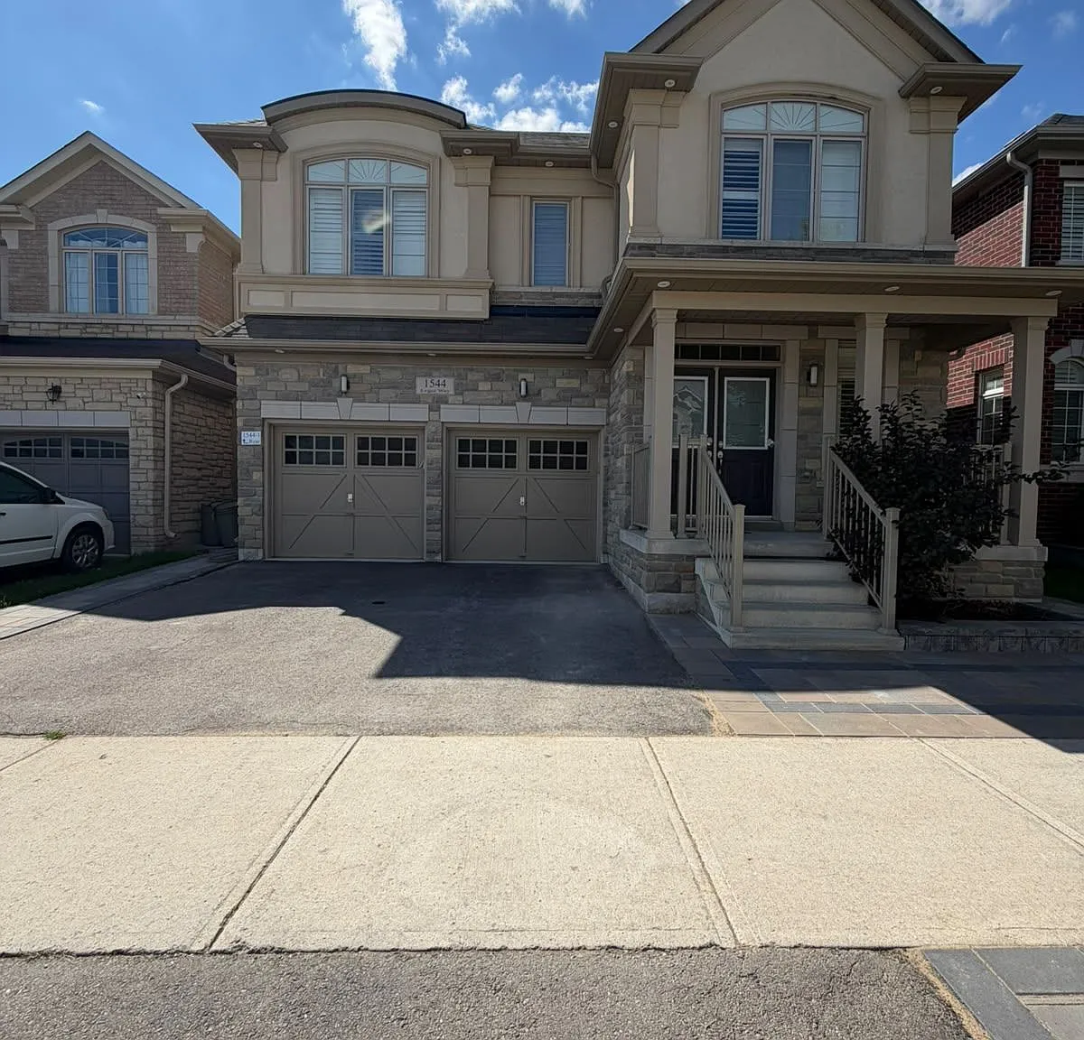 2 bed, $2,050 — Photo 1