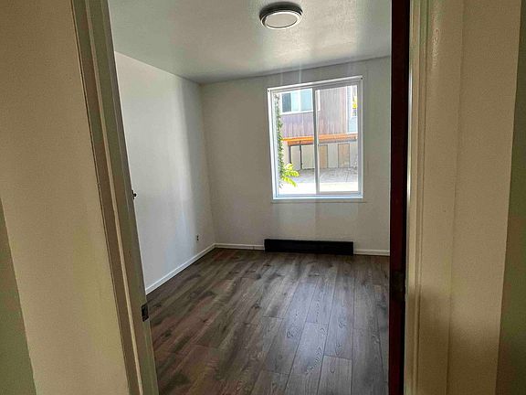3rd image of 115 N Main Ave #3