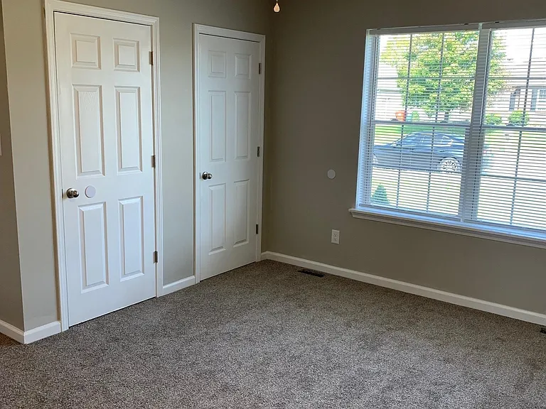 912 Pinoak Dr — Photo 13