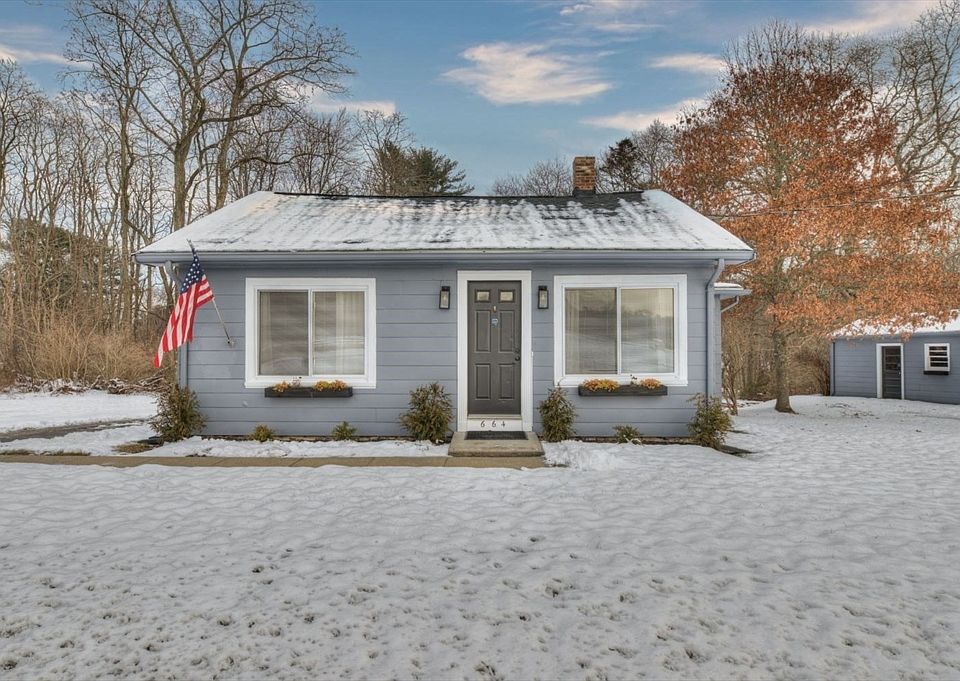 664 Elm St E, Raynham, MA 02767 Zillow
