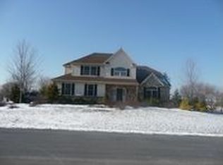 415 Truman Ln, Bethlehem, PA 18020