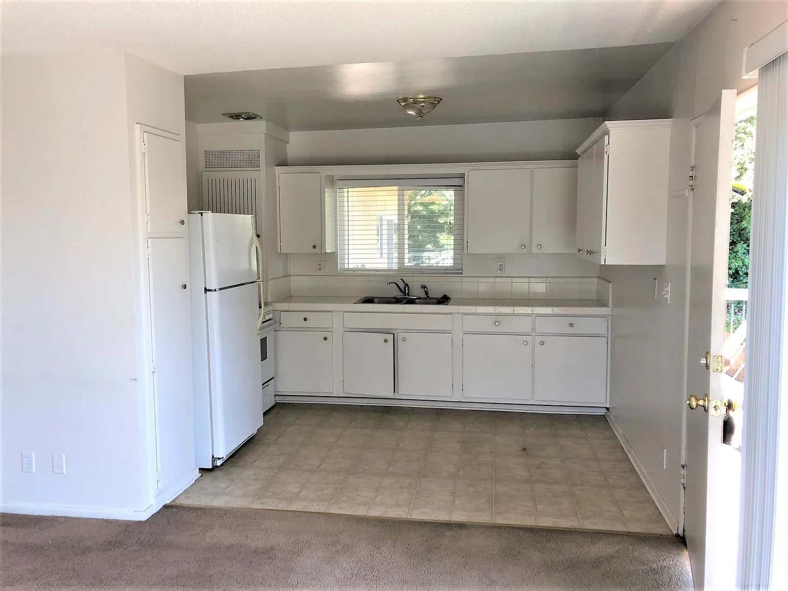2 bed, $3,395 — Photo 4