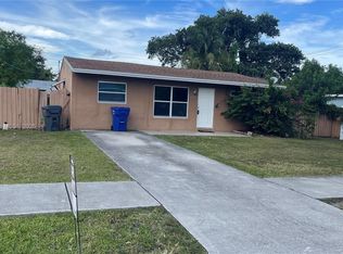 6205 Rodman St, Hollywood, FL 33023