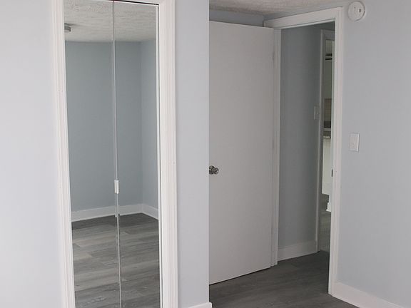 5th image of 707 S Mickley Ave
