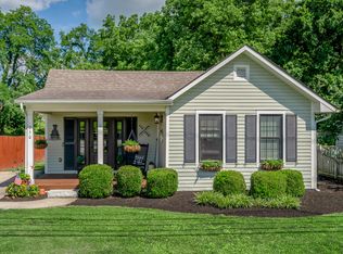 250 N Winter St, Midway, KY 40347