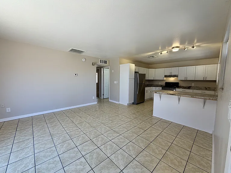 5716 E 23rd St #3 — Photo 6