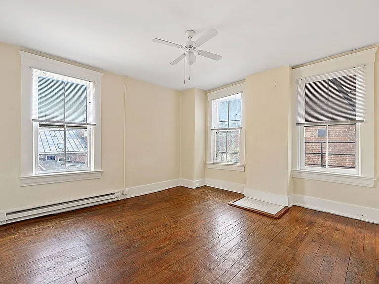 225 Orchard St — Photo 15