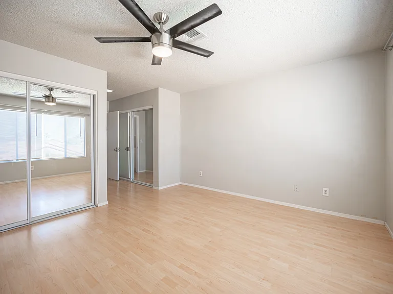 7660 Kalmalii Ave — Photo 42