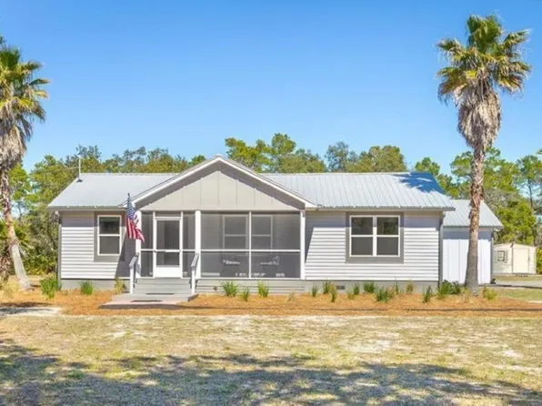 113 Plum St, Eastpoint, FL 32328