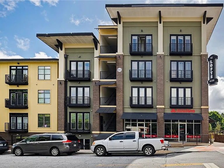 5300 Peachtree Rd #501 — Photo 27