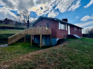 526 Blue Hollow Rd, Rose Hill, VA 24281
