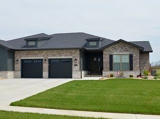 408 Lotus Ave, O'Fallon, IL 62269