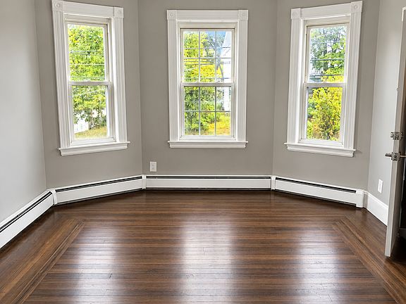4th image of 105 Independence Ave