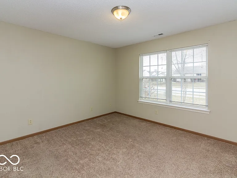 5810 Rolling Bluff Ln — Photo 8