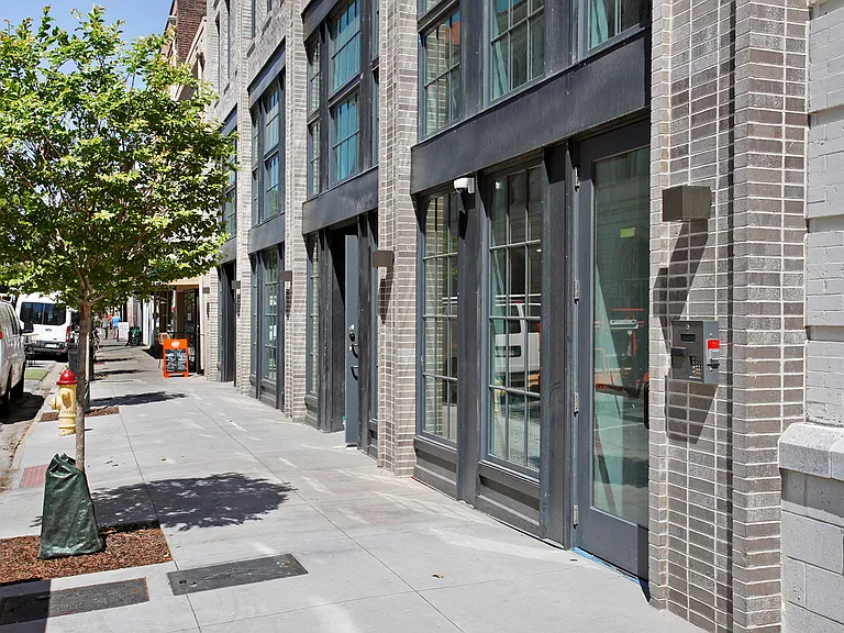 4 W State St — Photo 34