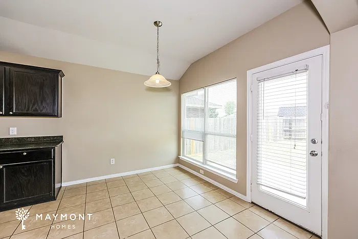 3 bed, 2.0 bath, 1475 sqft, $1,975 — Photo 4