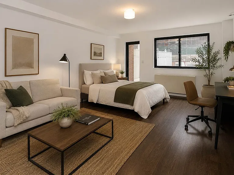 140 W 19th St #2D — Photo 2