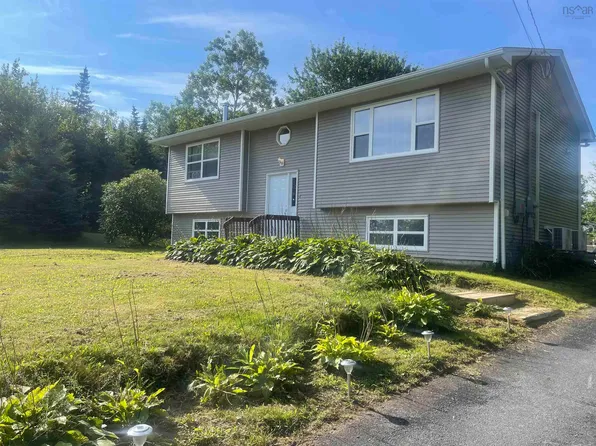 58 Delmerle Dr, Whites Lake, NS B3T 1W9